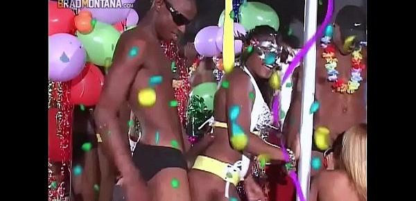  Carnaval carioca com sexo no salão